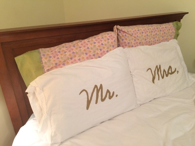 MrMrsPillowcases